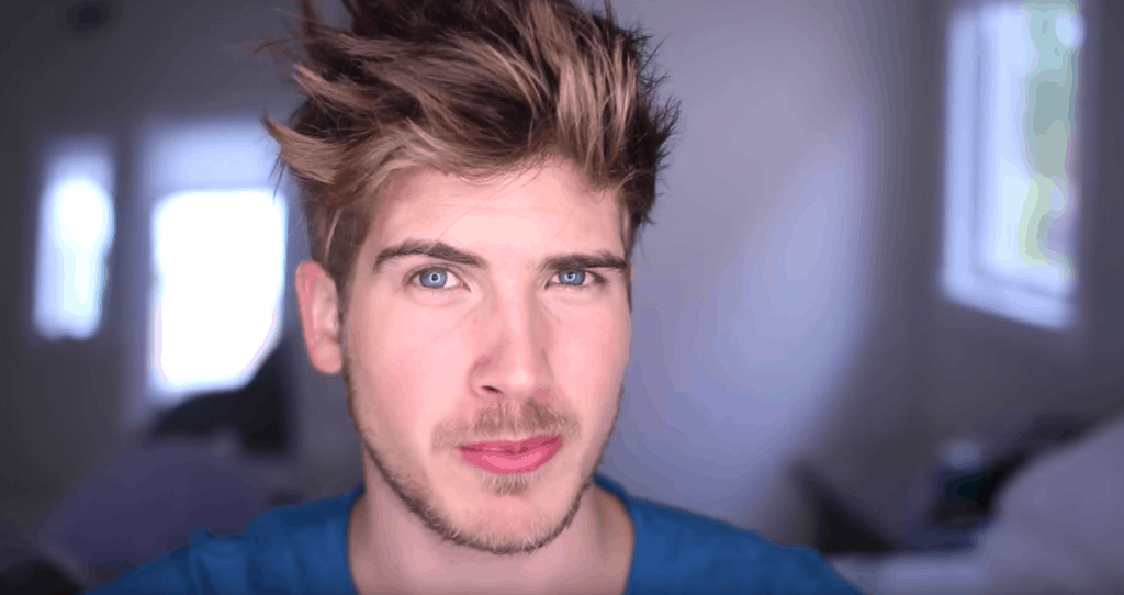 What Camera do Famous YouTubers Use? VloggingPro